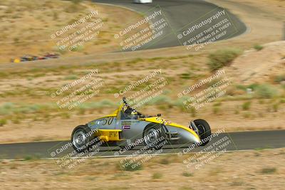 media/Jun-01-2025-CalClub SCCA (Sun) [[eae223c5dd]]/Group 3/Qualifying/